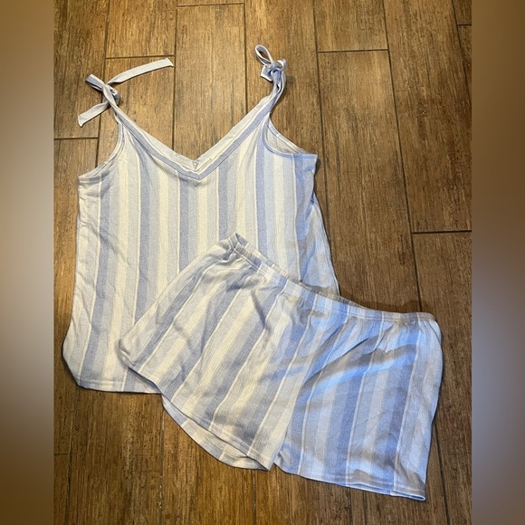 NWT-Laura Ashley Shorty Pajamas - Picture 1 of 5